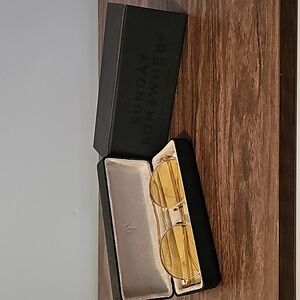 SUNDAY SOMEWHERE GOLDIE 151/GOL